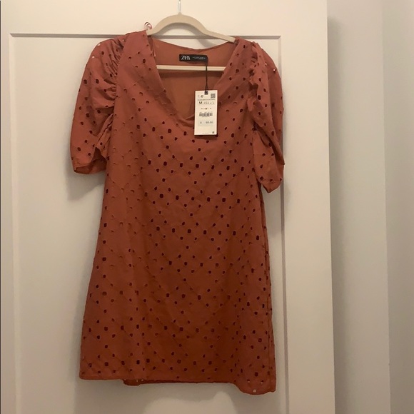 Eyelet Dress with Puffed Sleeves from Zara NWT - Picture 2 of 4